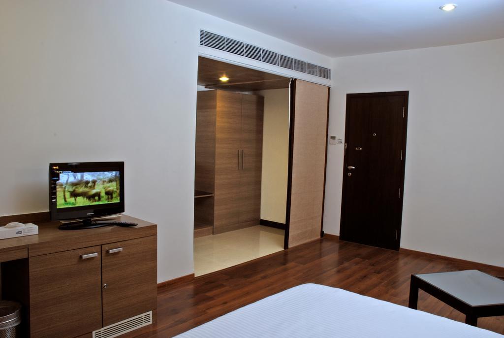 Arpanaa Hotel Tiruvannamalai Ngoại thất bức ảnh
