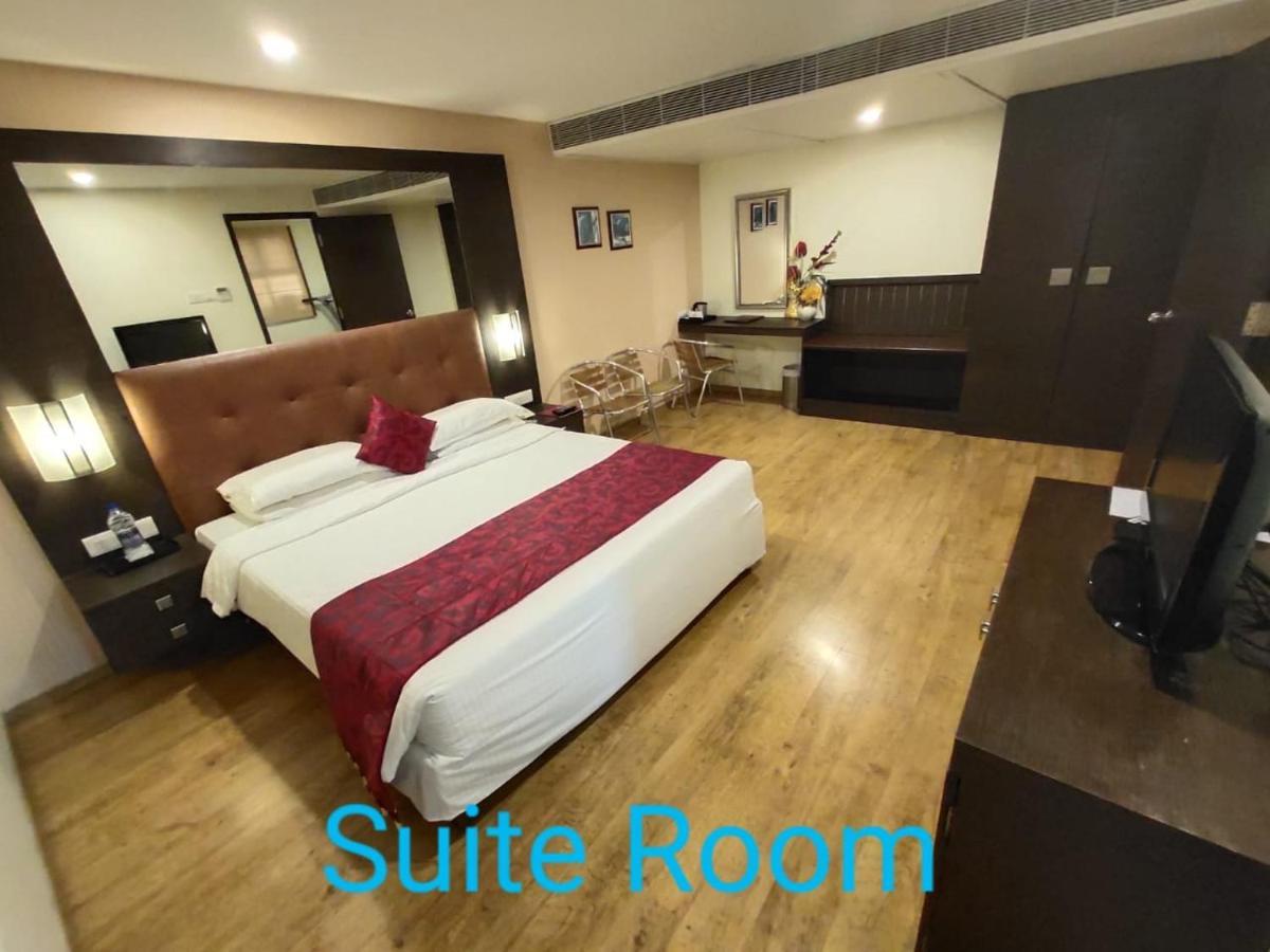 Arpanaa Hotel Tiruvannamalai Ngoại thất bức ảnh
